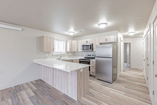 Building Photo - 6227 N Silver Fox Rd