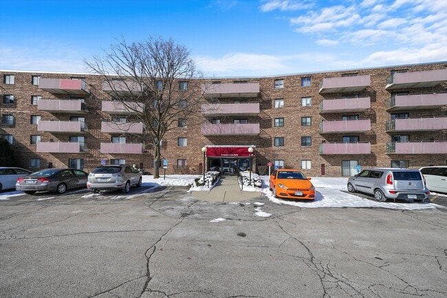 Building Photo - 1460 Fairlane Dr