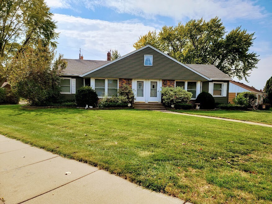 Foto principal - 1706 Ford Pkwy