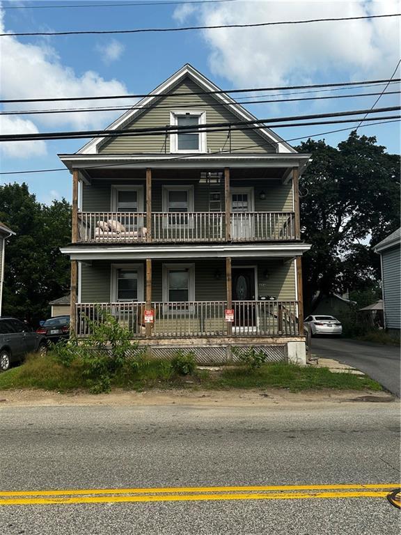 Primary Photo - 494 Wellington Ave