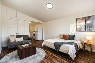 Building Photo - 2722 Reynard Way