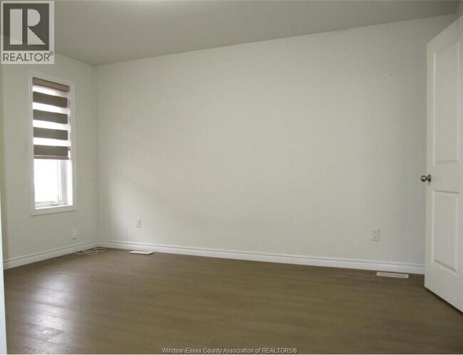 Photo du bâtiment - 386 Hemlock Ln