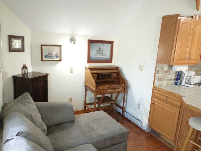 Living area - 1906 NW Catawba Rd
