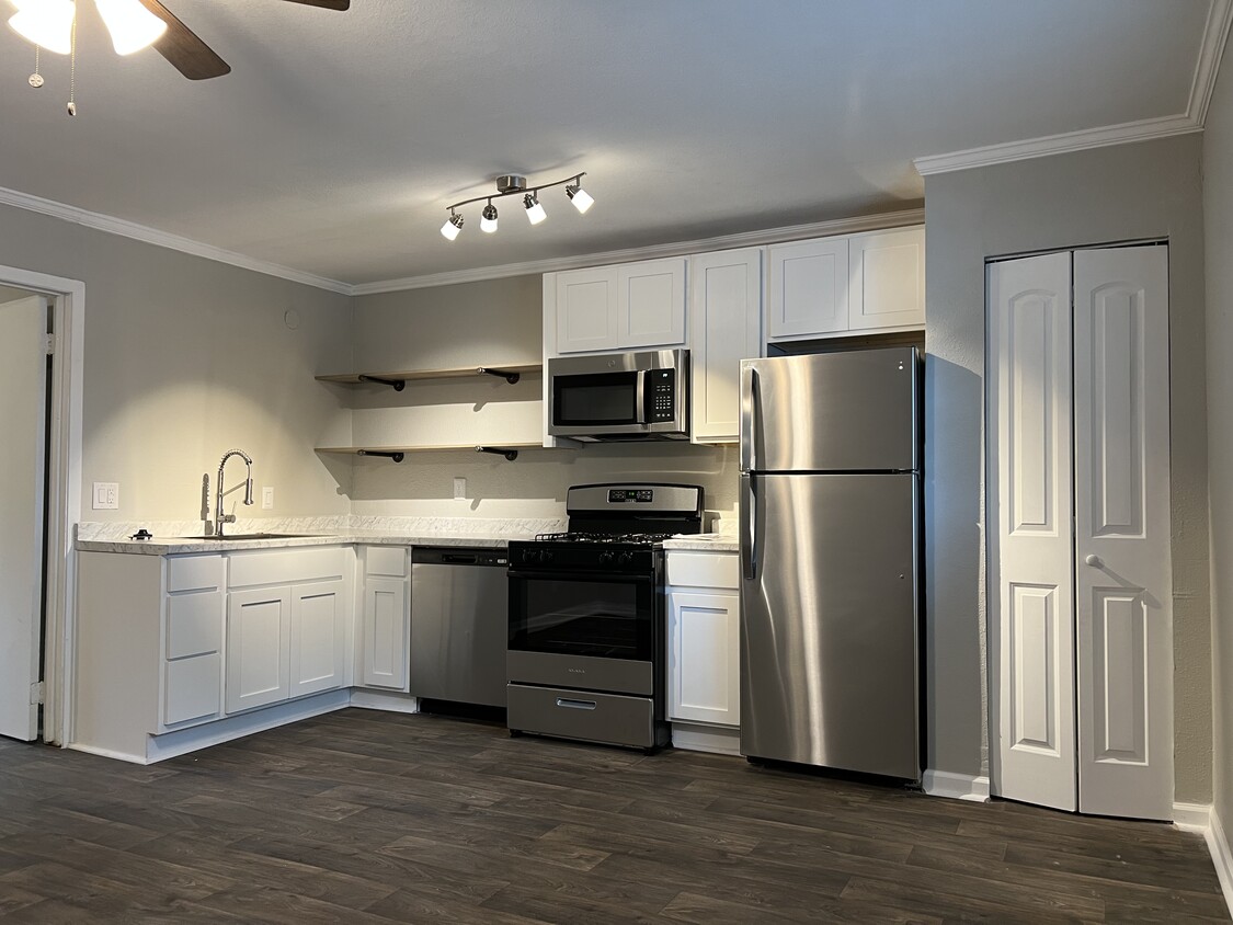 Chalet Apartments - Apartments in Arlington, TX | Apartments.com