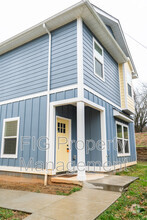 Building Photo - 3209 Bikers Path Way