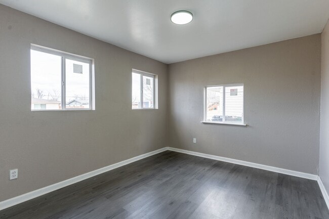 Building Photo - 4-Bedroom Available for Rent to Own & Lease!!