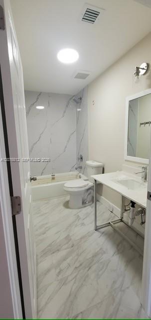 Building Photo - 17020 SW 104th Ave