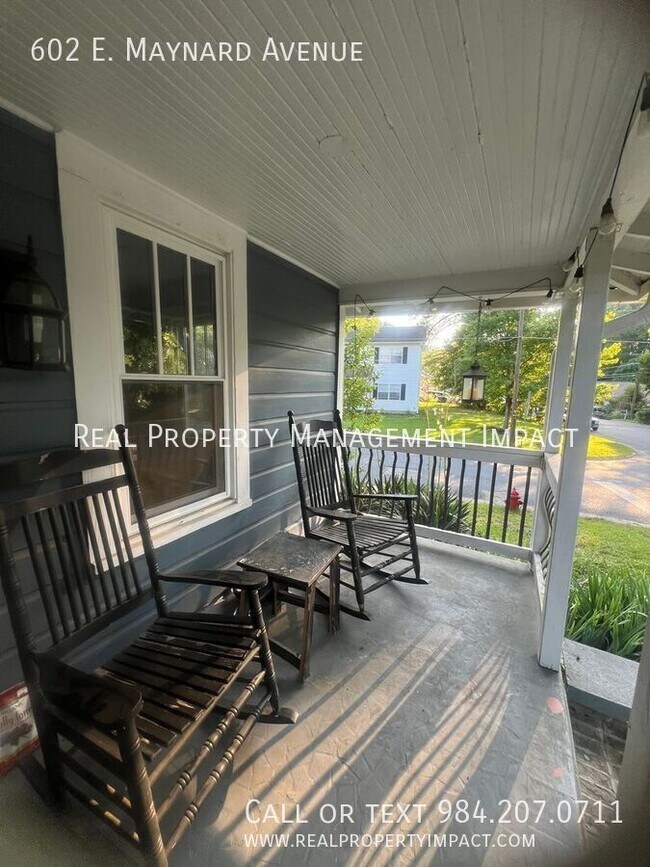 Building Photo - 602 E Maynard Ave