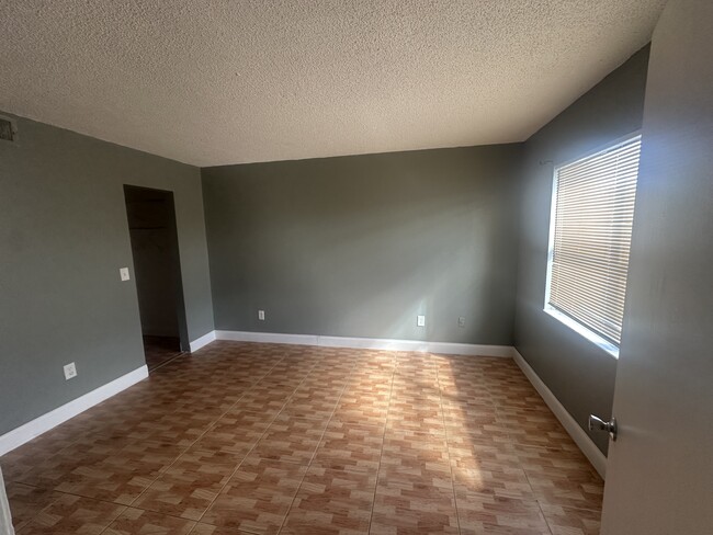 Master Bedroom - 850 NE 207th Ter