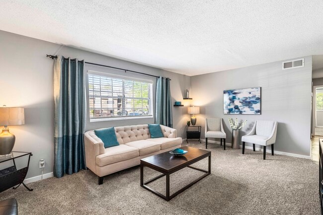 Living room - Chapel Tower - Students save up to 10%!