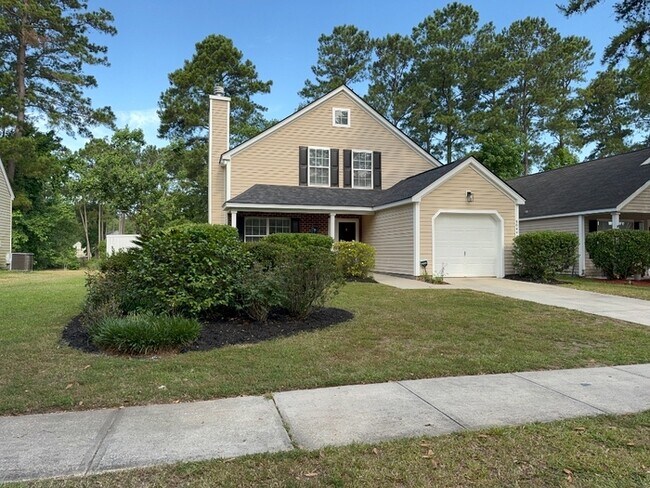 Building Photo - 9044 Fieldstone FOR RENT