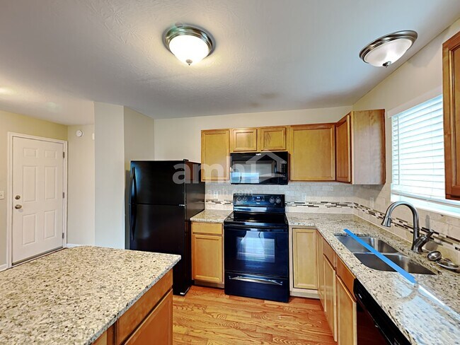 Foto del edificio - 1231 Candora St