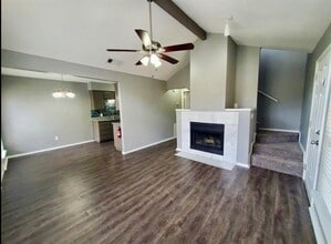 Building Photo - 119 Peachtree Ct