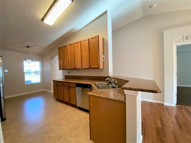 Building Photo - Beautiful 3 Bedroom Port Orange Home!