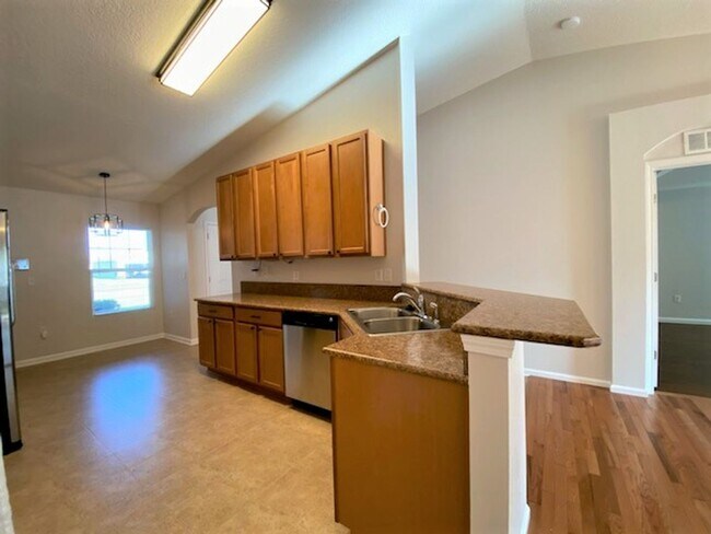 Foto del edificio - Beautiful 3 Bedroom Port Orange Home!