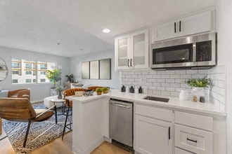 Building Photo - The Otis