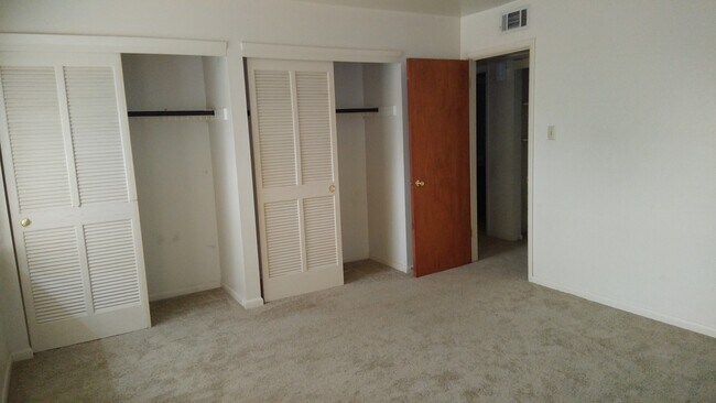 Foto del edificio - 305 Greenbriar St