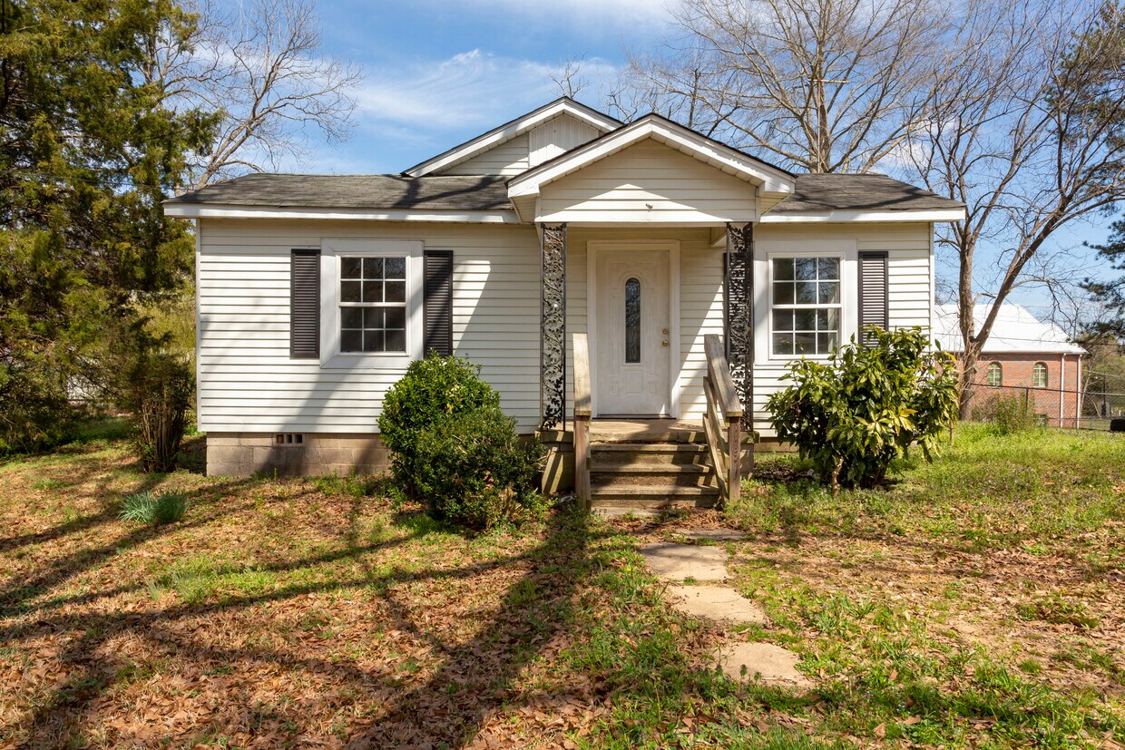 5208 Highland Ave, Adamsville, AL 35005 House Rental in Adamsville