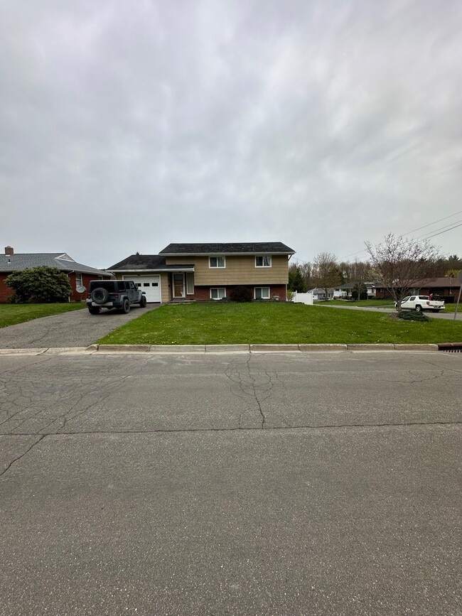 Building Photo - 924 Byford Blvd