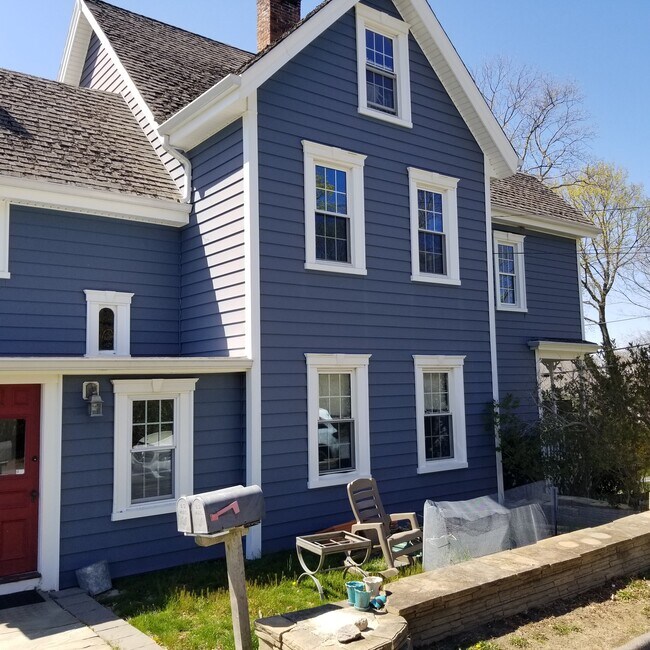 Building Photo - 67 Lawton Ave