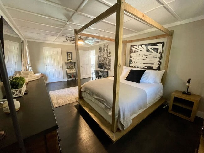 Foto del edificio - 104 SE 12th St