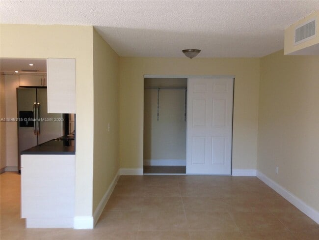Foto del edificio - 8311 SW 142nd Ave