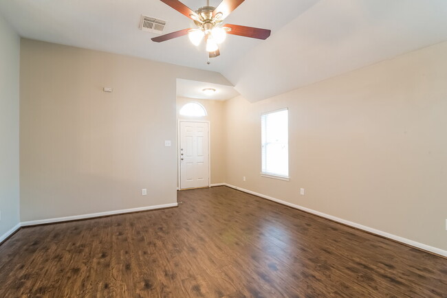 Foto del edificio - 20734 Baron Bend Ln