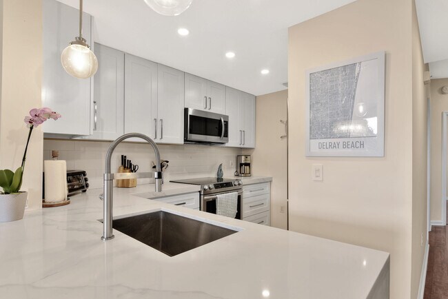 Foto del edificio - 2036 Alta Meadows Ln