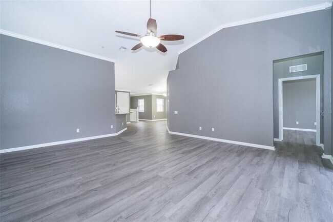 Foto del edificio - 1017 Turtle Lake Boulevard Apt #CL112, Irv...