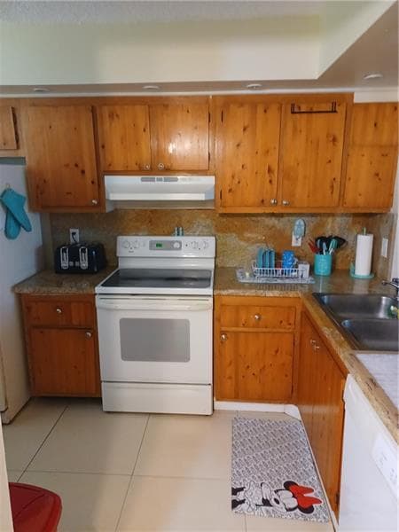 Foto del edificio - 109 Lake Emerald Dr