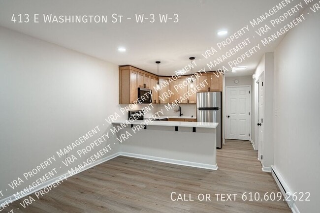 Photo - 413 E Washington St Apartment