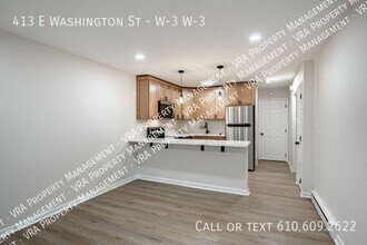 Building Photo - 413 E Washington St
