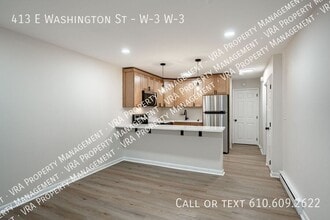 Building Photo - 413 E Washington St