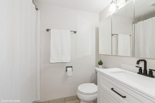 Building Photo - 5S 66 Pebblewood Ln