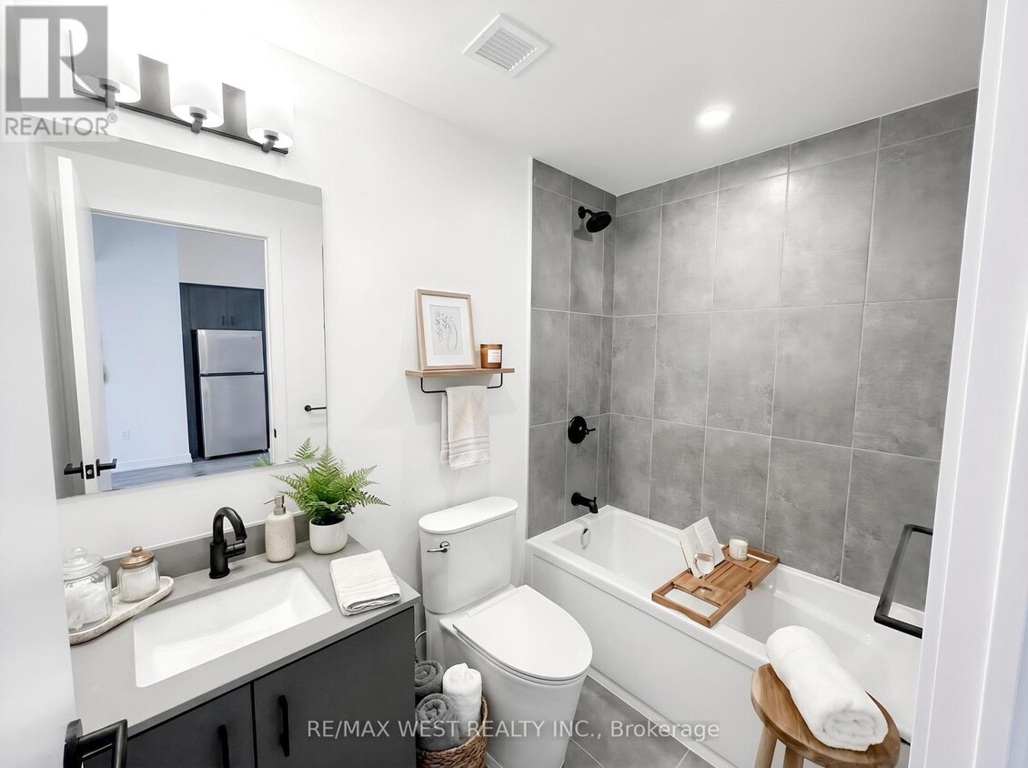 Building Photo - 4878 Powers Cmn