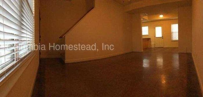 Foto del edificio - 3 bedroom duplex in a private neighborhood
