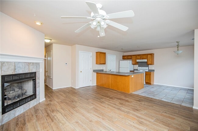 Foto del edificio - 903 W Peachtree Dr