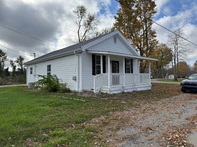 Building Photo - 9156 Crossville Hwy