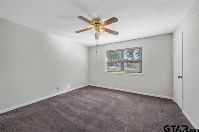 Foto del edificio - 14885 Willowwood Dr