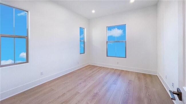 Building Photo - 313 Brimwood