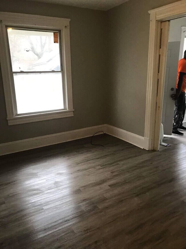 Foto del edificio - 7621 Star Ave