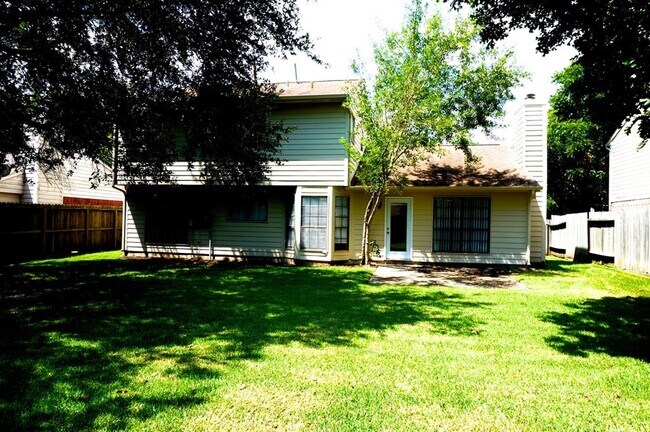 Building Photo - 15127 Woodhorn Dr
