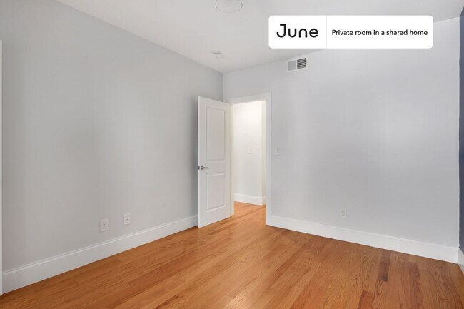 Foto del edificio - Room in Shared 5 bed/2 bath home in Allston