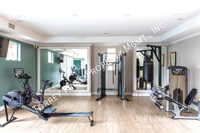 Building Photo - Stunning Carlsbad 3BR with Garage and Wash...