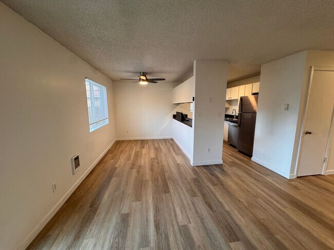 Foto del edificio - 9021 E Liberty Ave