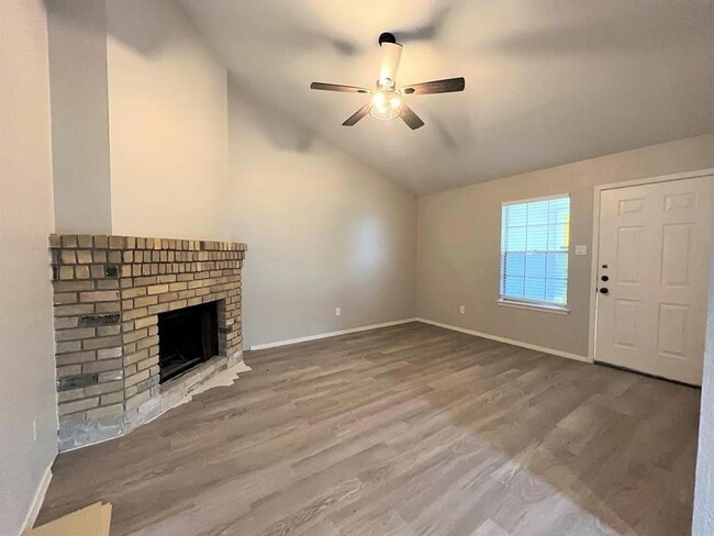 Building Photo - 12214 Thompkins Dr