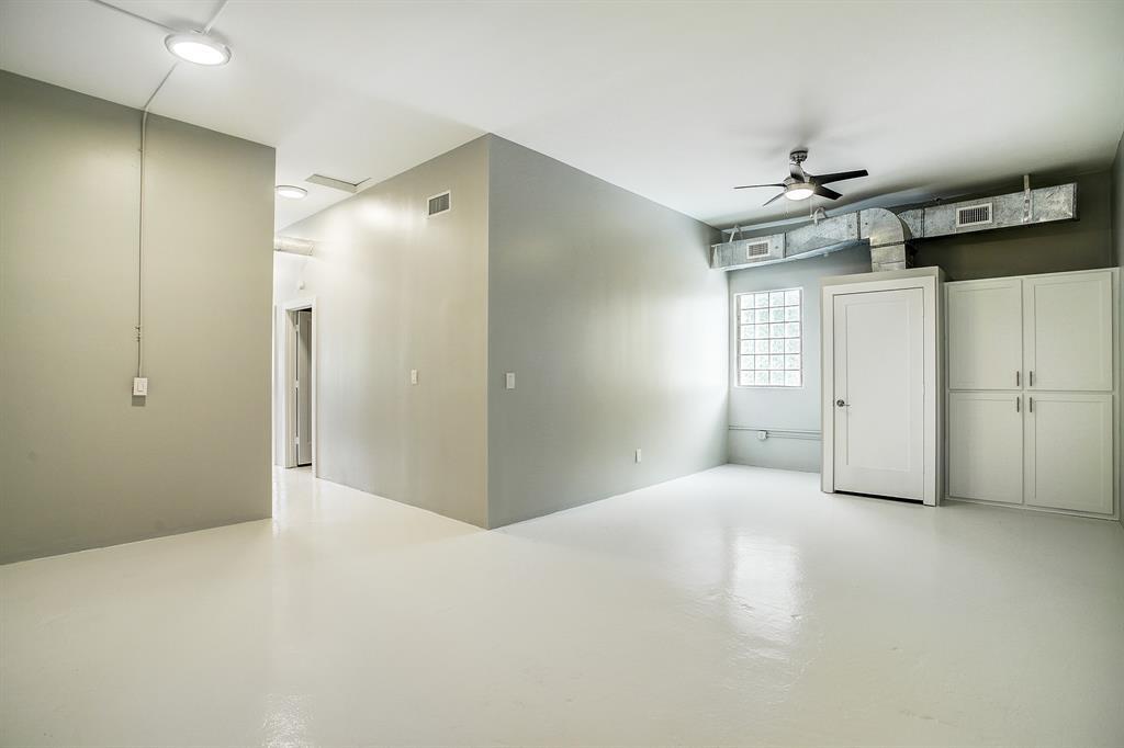 Primary Photo - 1329 Nicholson St