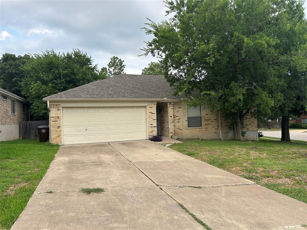Foto principal - 1100 Willow Trail Ct