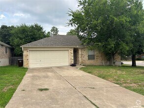Building Photo - 1100 Willow Trail Ct