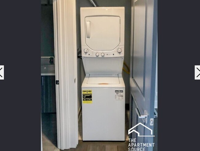 Foto del edificio - 2618 N Rockwell St